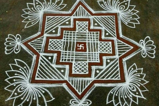 Ezhai Kolam / Maakolam - Wet rice paste | இழை கோலம் பூஜை & பண்டிகை Special